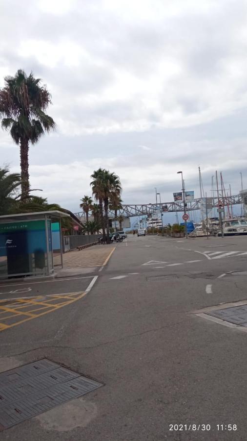 Encantador Barco En Barcelona Sant Adrià de Besòs Exteriör bild